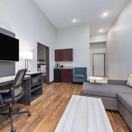 La Quinta By Wyndham Allen At The Village Екстер'єр фото