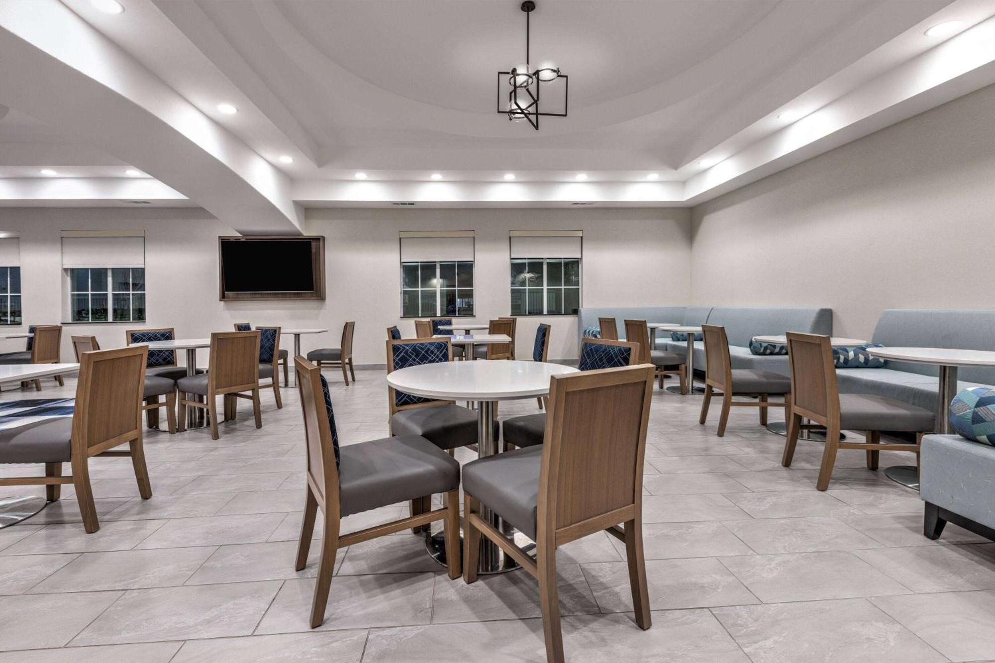 La Quinta By Wyndham Allen At The Village Екстер'єр фото