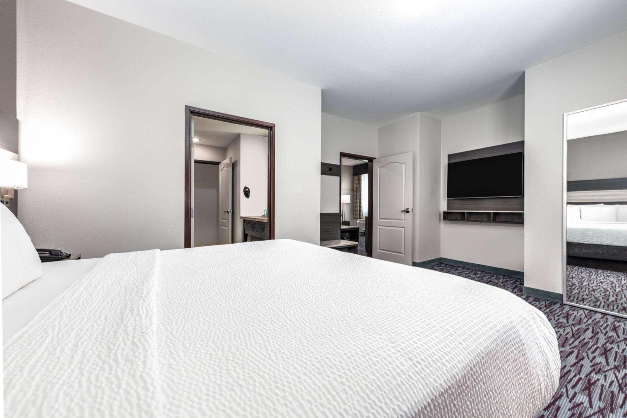 La Quinta By Wyndham Allen At The Village Екстер'єр фото