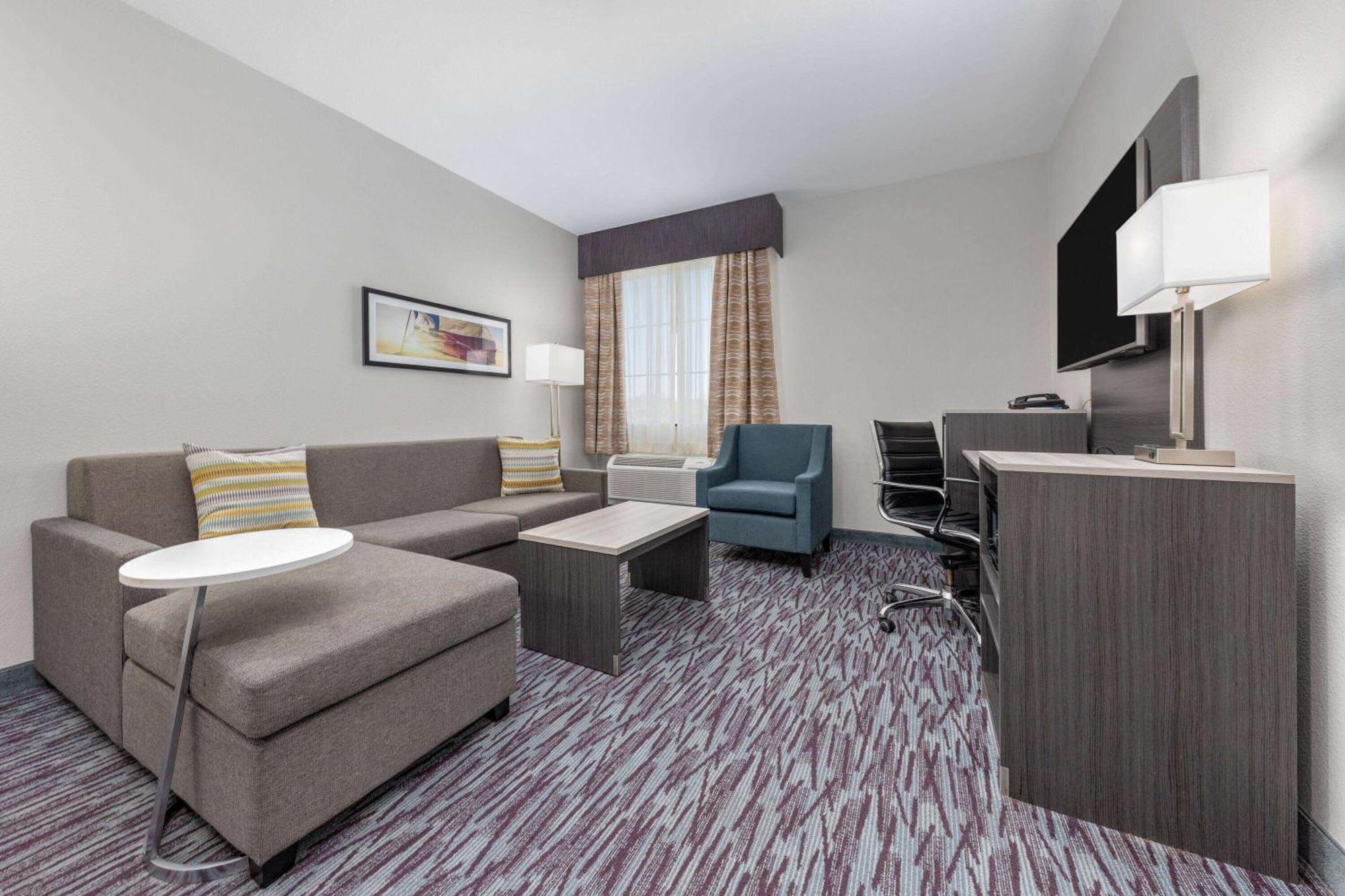 La Quinta By Wyndham Allen At The Village Екстер'єр фото